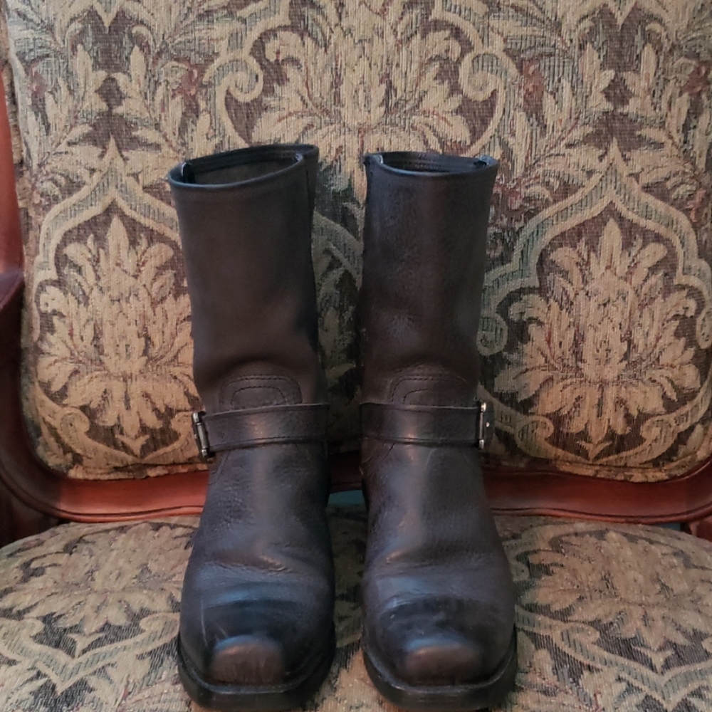 Frye calvary 8L boot